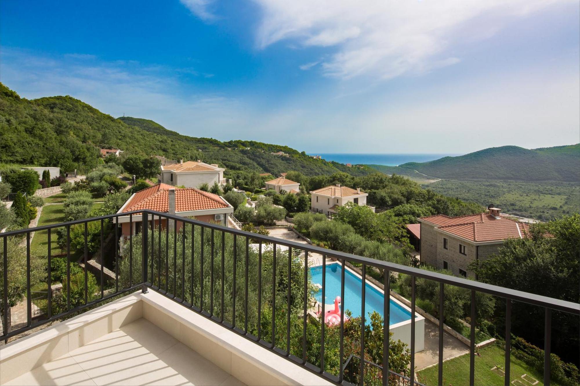 Fotinia * Budva