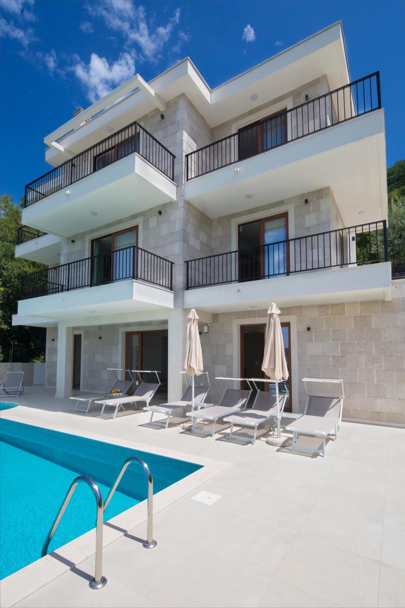 Fotinia Budva