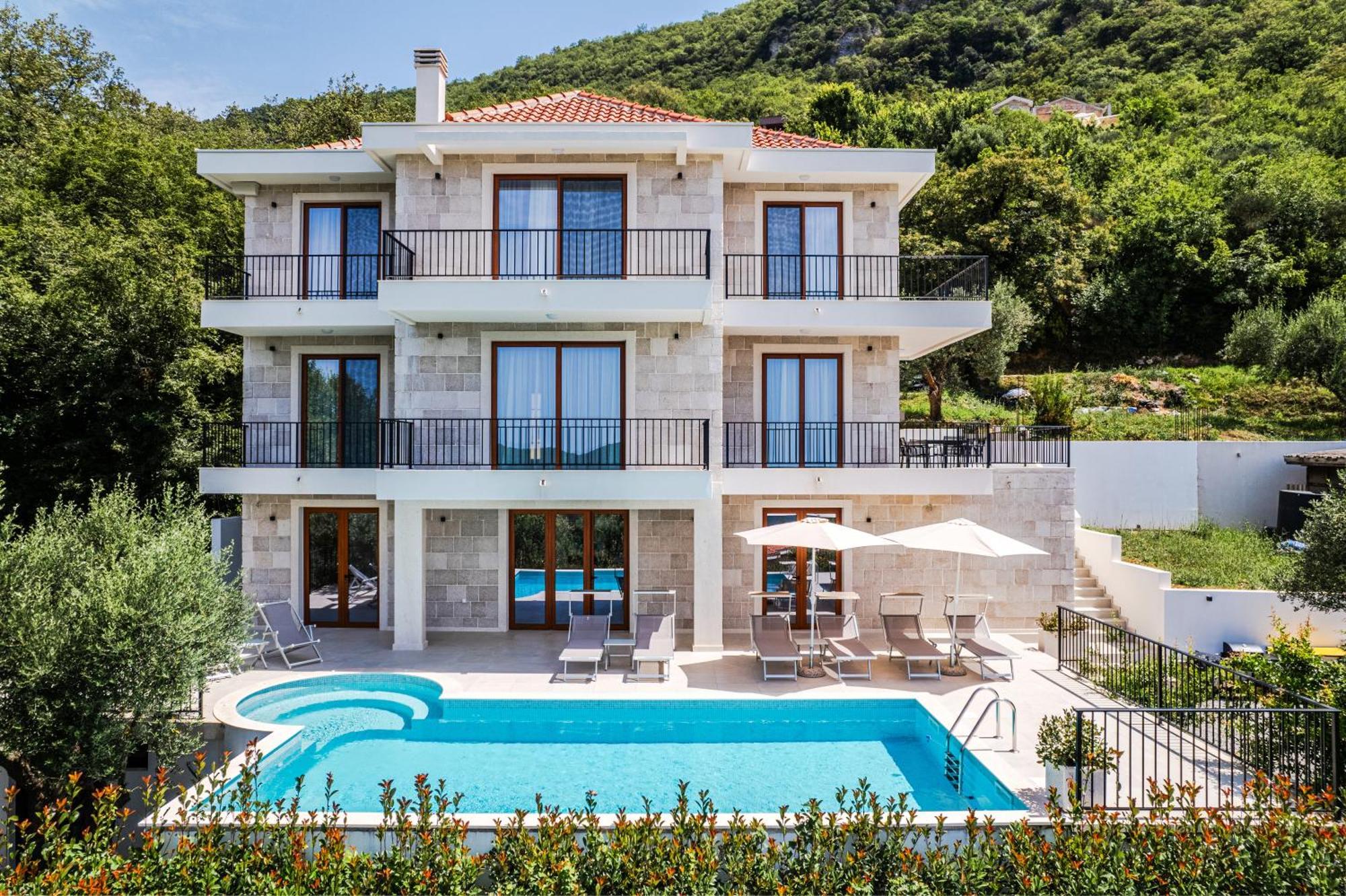 Fotinia Villa